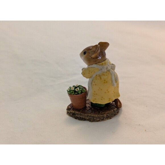 Wee Forest Folk Spring gardener M-237 Retired - Picture 4 of 8